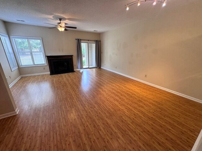 Photo - Beautiful Spacious 1st floor Condo! Amenit... Unit 103