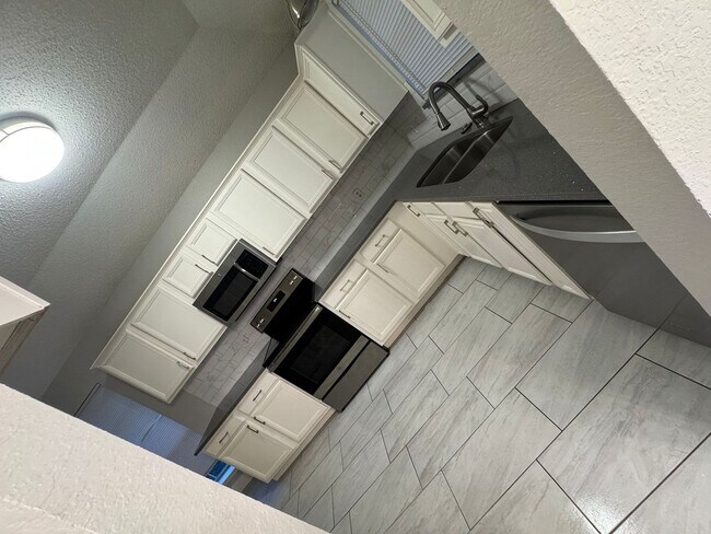 Photo - Ready to Move in... Do not miss this house !!!!