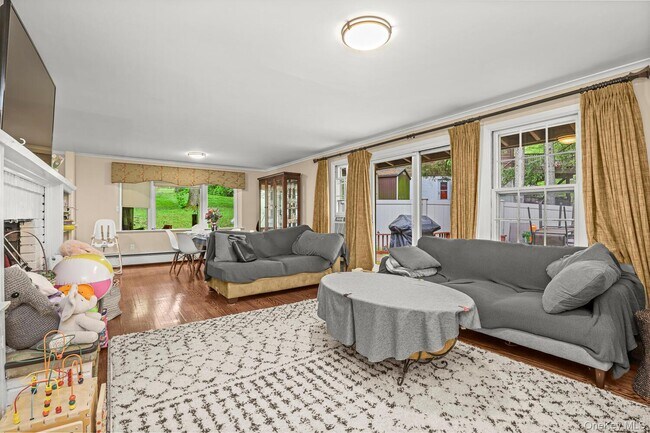 104 Forest Dr