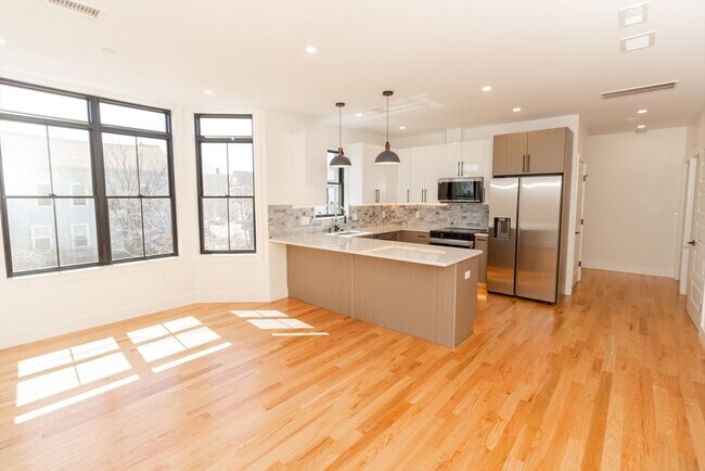Photo - 30 Clifton St Unit 30B