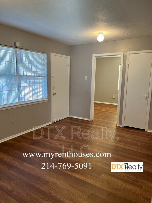 Photo - 4293 Leland College Dr