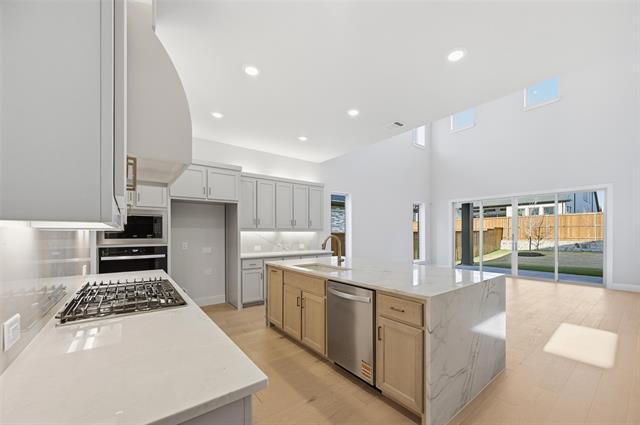 Photo - 9239 Pavonia Ln