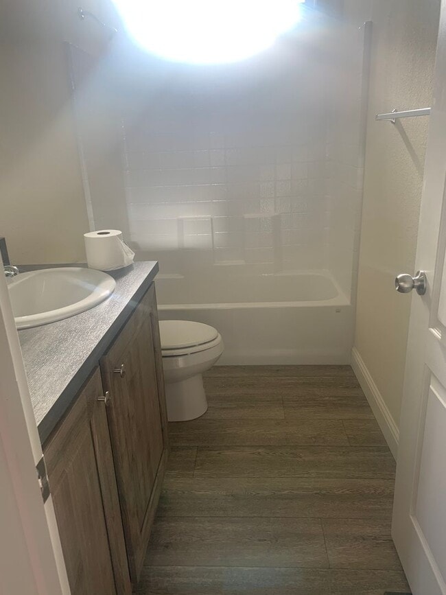 Central Paradise Location Brand Newer3 bed... - Central Paradise Location Brand Newer3 bed... House