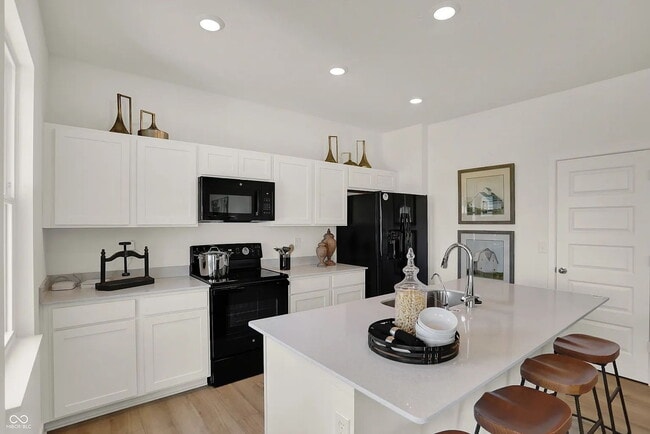 Photo - 11812 Vale St