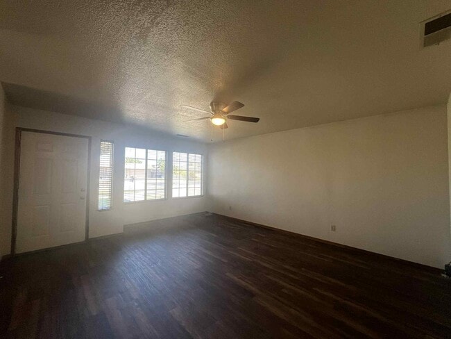 Photo - 1251 Davis St