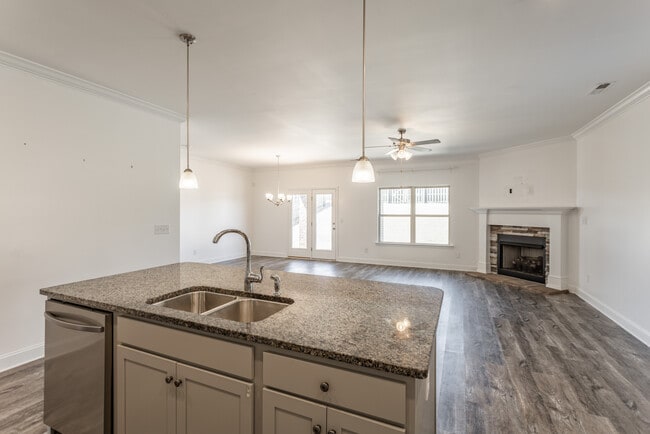 Photo - 308 River Rock Dr