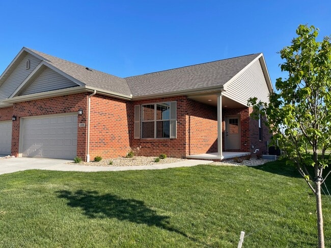 Photo - See & Sign in 48 Hours: Get a $200 Move-In...