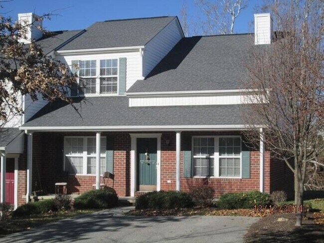 Building Photo - 3 Bedroom 2.5 Bath Townhouse