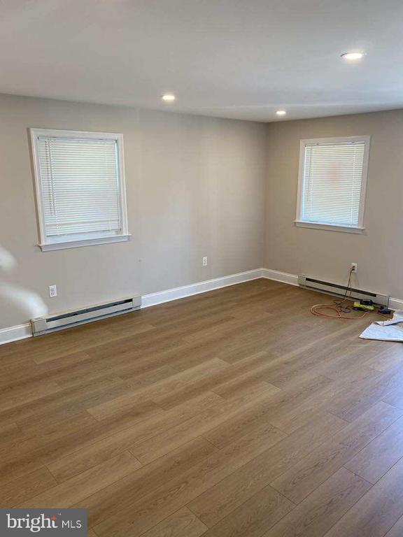 Building Photo - 120 W 4th Ave Unit 2 Rental