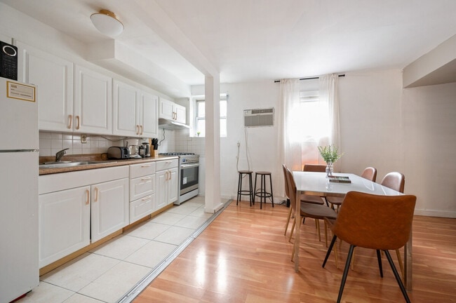 Photo - 309 W 28th St Unidad ID1390073P