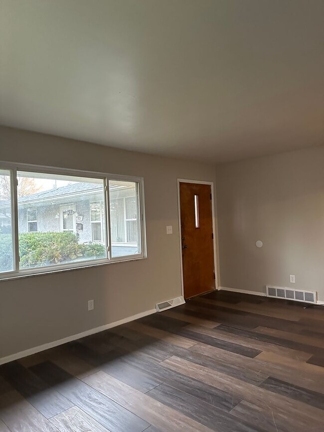 Photo - 919-921 Weyant Avenue Unit 919