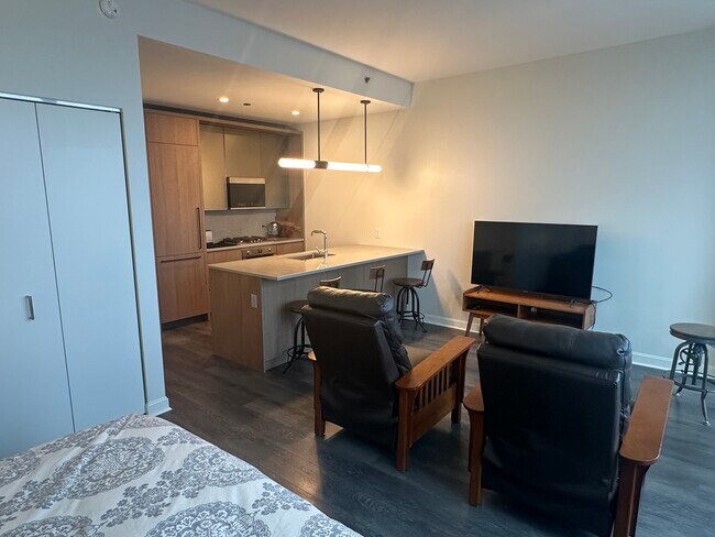 Photo - 164 N Peoria St