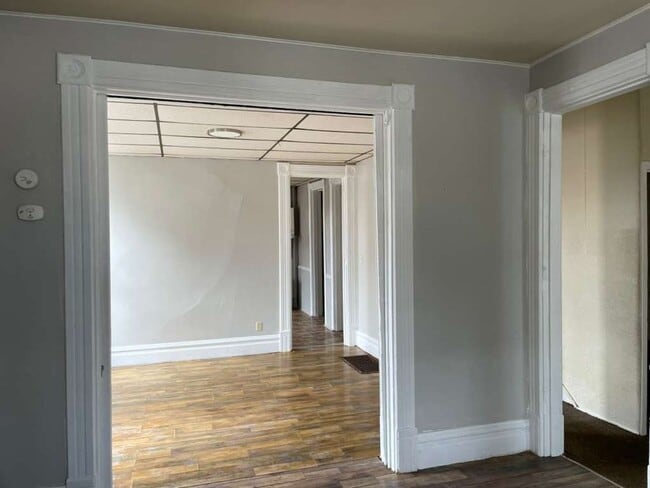 Photo - 436 Crawford Ave