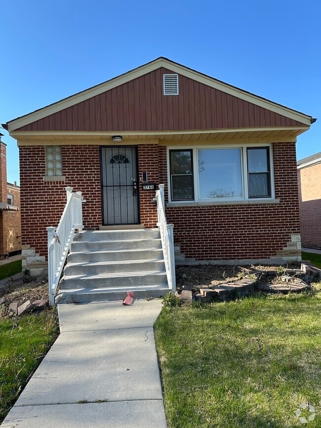 Building Photo - 3748 W 82nd St Rental