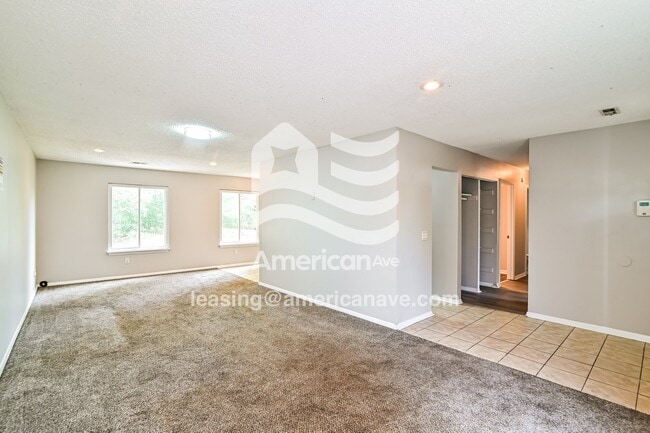 Photo - 421 Rockingham Rd