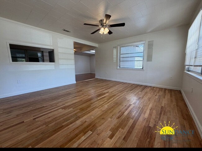 Photo - Vintage 3 Bedroom Home in the Heart of Fort Walton!