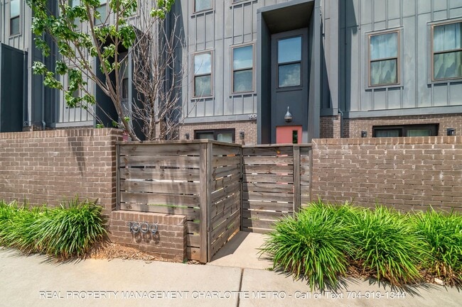 Photo - 1609 Parkwood Ave