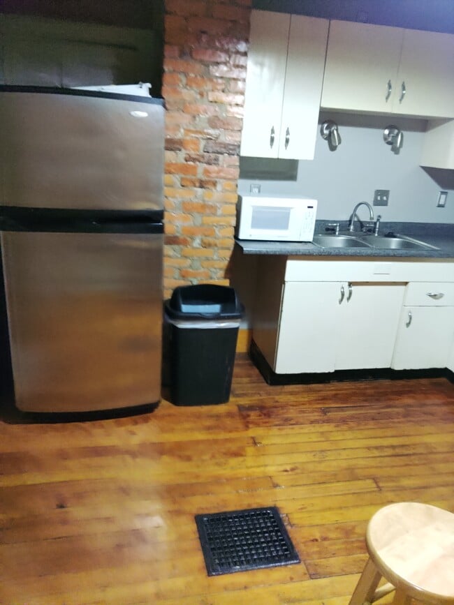 cocina - 203 E Cross St Unidad Apt 2