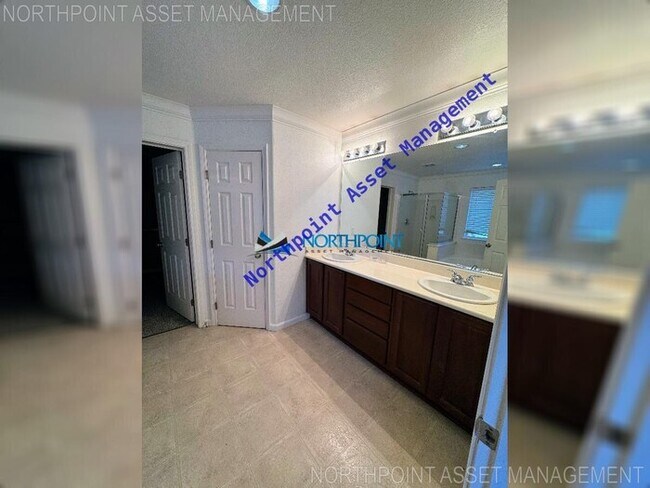 Photo - 4BR/2.5BA single-family home with updated kitchen in North Natomas (Sacramento 95835)