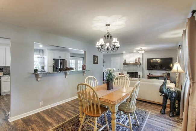 Photo - 444 Foothill Dr