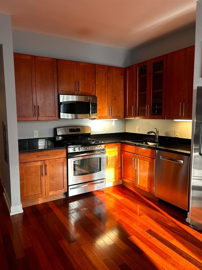 Photo - 389 Washington St Unit 11D