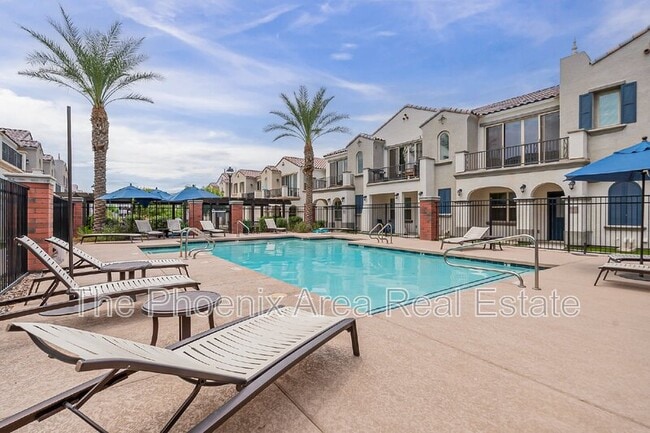 Photo - 4022 E Erie St