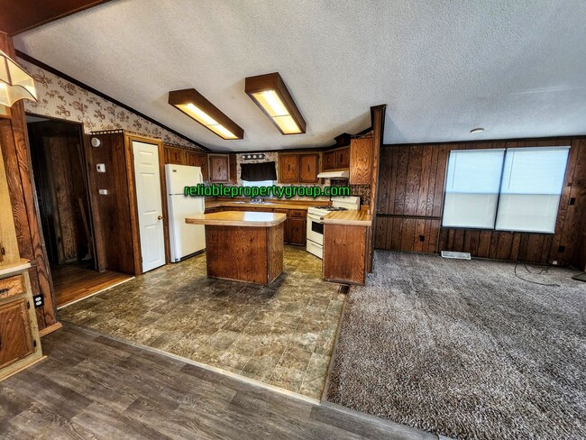 Photo - New Listing in Churubusco!!