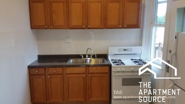 Photo - 2917 W George St