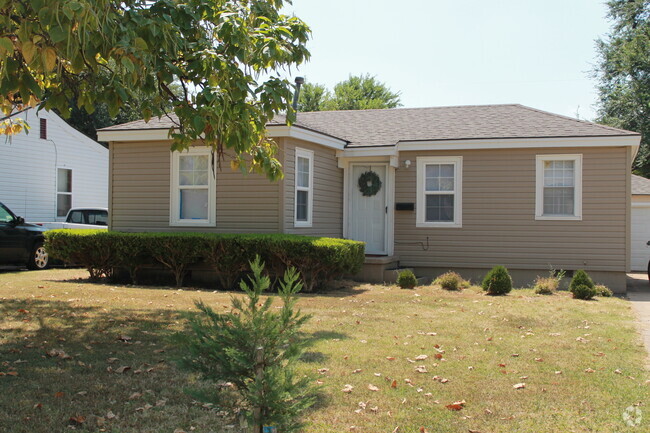 Building Photo - Cute as Can Be! - Close to Tinker Rental