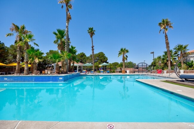 Resort Style Swimming Pool
