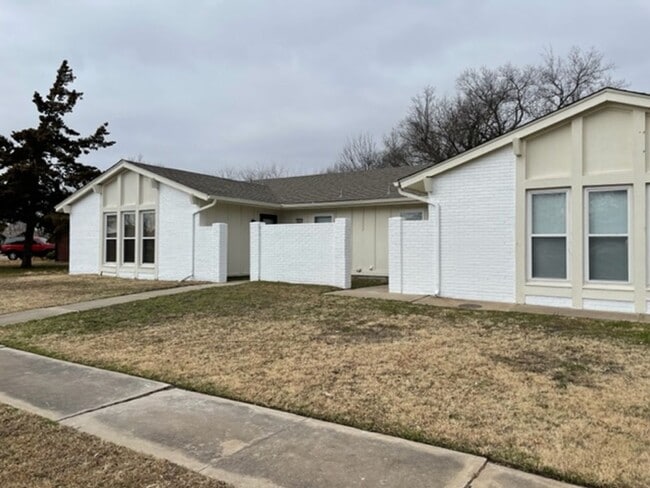 Photo - Stunning 3 Bed 2 Bath duplex