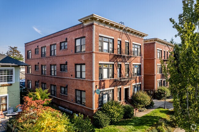 Photo - Emerson Apartments