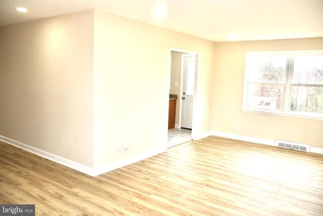 Photo - 147 Deacon Rd