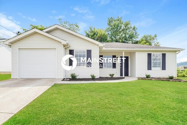 3 Bedroom Pet-Friendly Home in KNOXVILLE, TN with Main Street Renewal