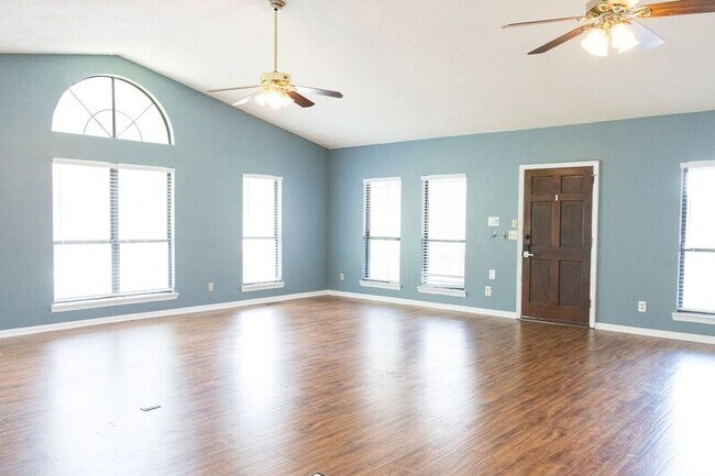 7807 Hixson Pike - House for Rent in Middle Valley, TN | ForRent.com
