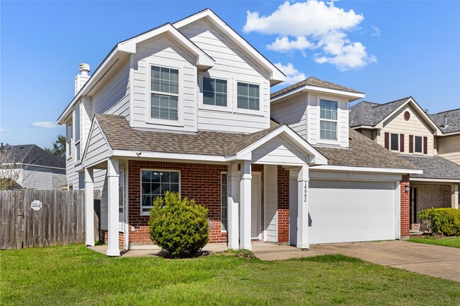 Building Photo - 14942 Gray Ridge Dr