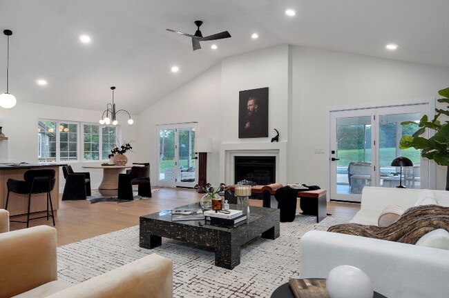 Photo - 5021 S Farm Rd 137