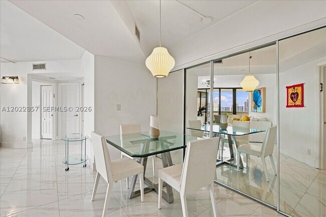 Photo - 20185 E Country Club Dr Unit 1104