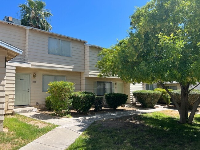 2 Story Townhome - 2 Story Townhome