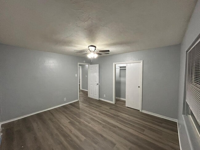 Photo - $300 OFF FIRST MONTHS RENT MOVE-IN SPECIAL!!
