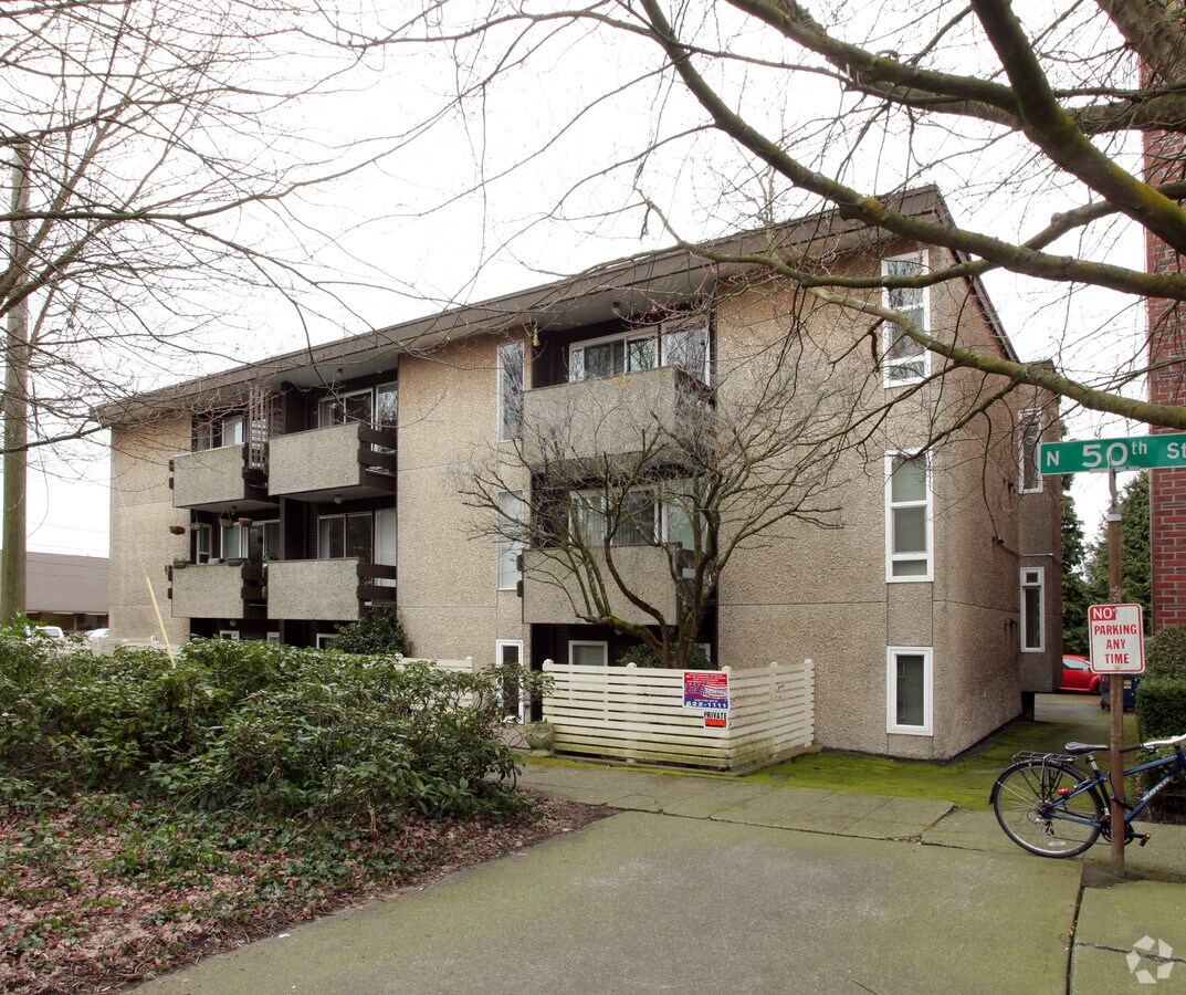 Photo - Woodland West