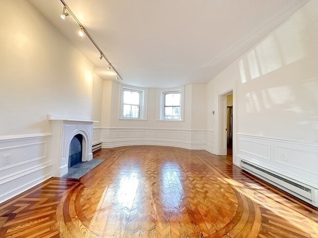 Building Photo - 534 Massachusetts Ave Unit 1 Rental