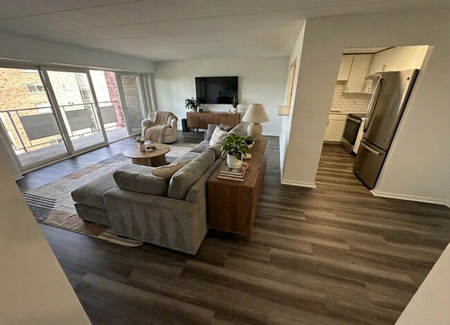 Building Photo - 55 Hill Rd Unit 709