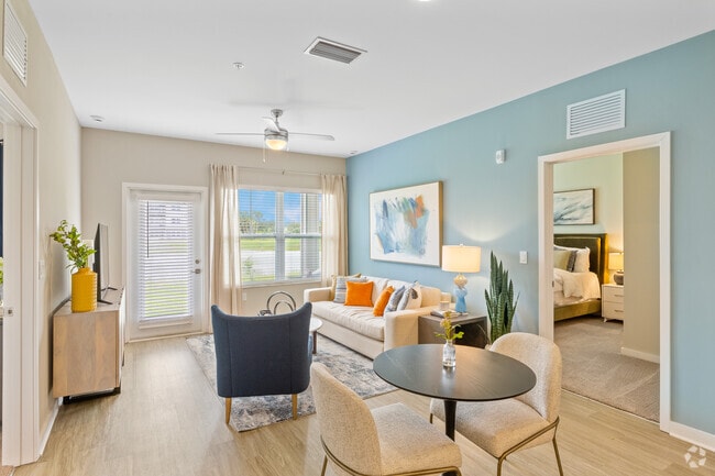 2BR,2BA - 1117SF