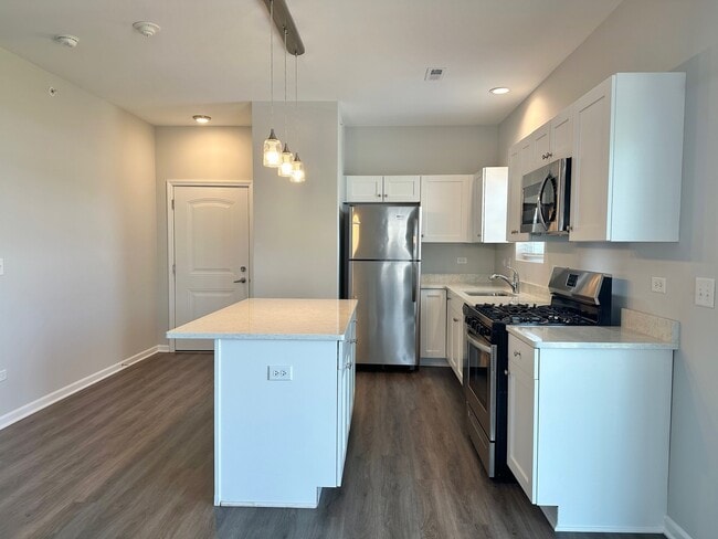 Photo - 855 E Main St Unidad 3F