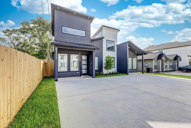 Photo - 8502 Safeguard St