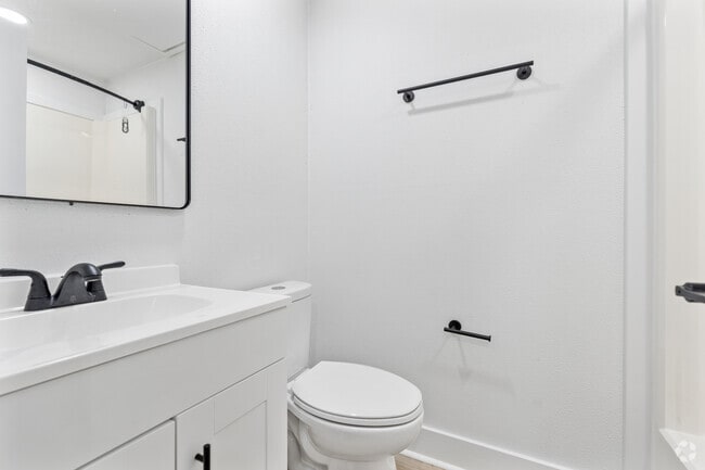 Studio, 1BA - 288SF - Primary Bathroom