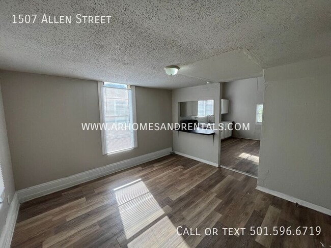 Photo - 1507 Allen St