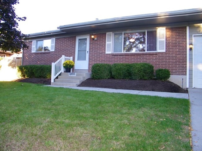 Photo - 6893 Rhonda Ave