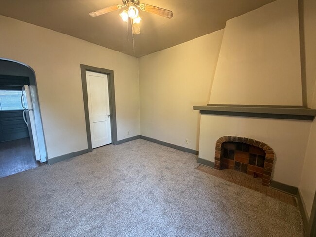 Photo - 312 W 9th Ave